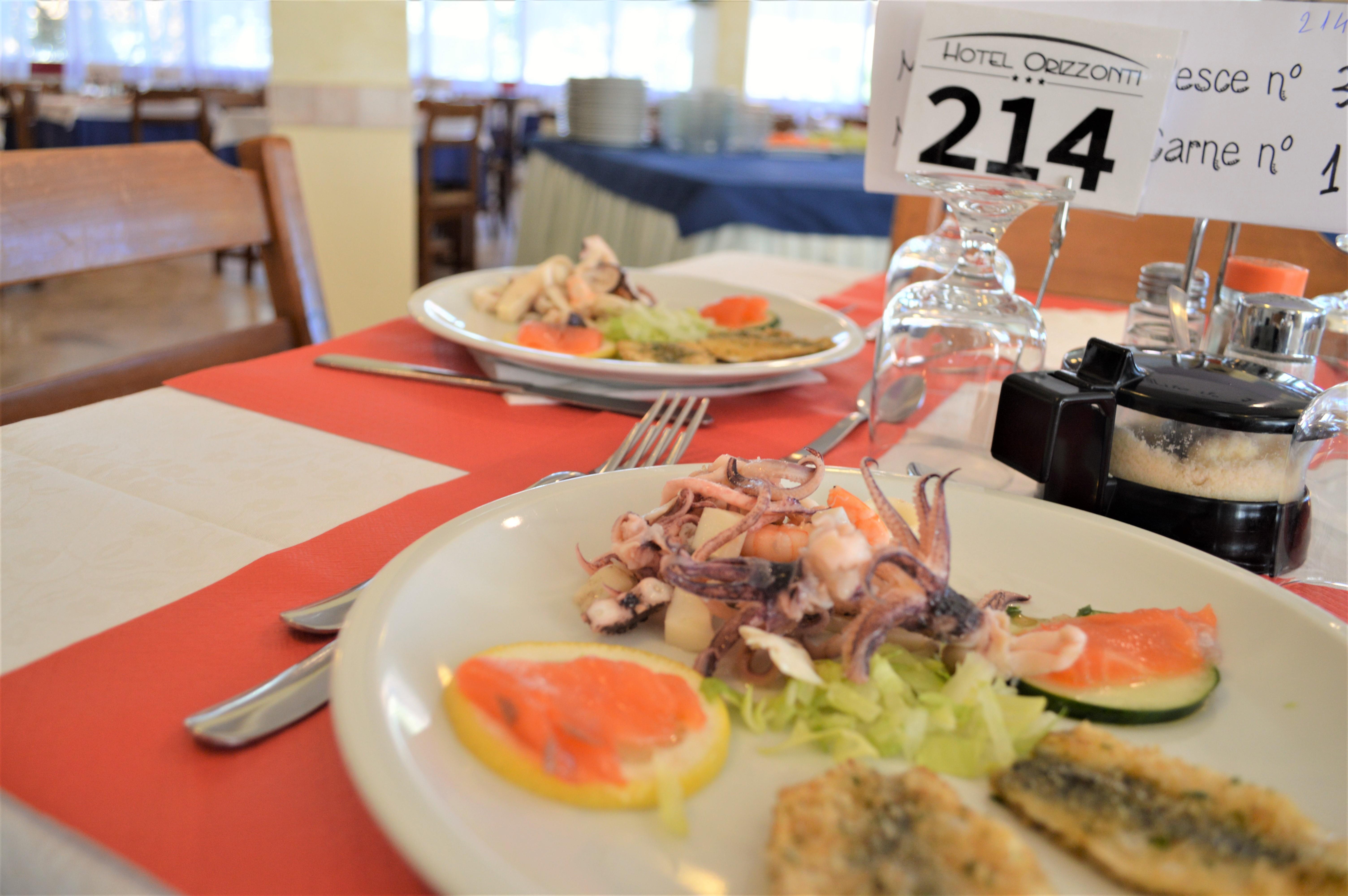 Hotel Orizzonti Ρίμινι Εξωτερικό φωτογραφία